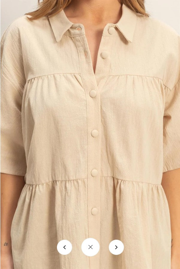 WOMEN'S SHORT SLEEVE BUTTON UP TIERED TUNIC TOP